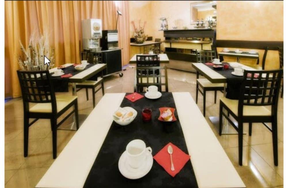 Hotel Bright Рим Екстер'єр фото