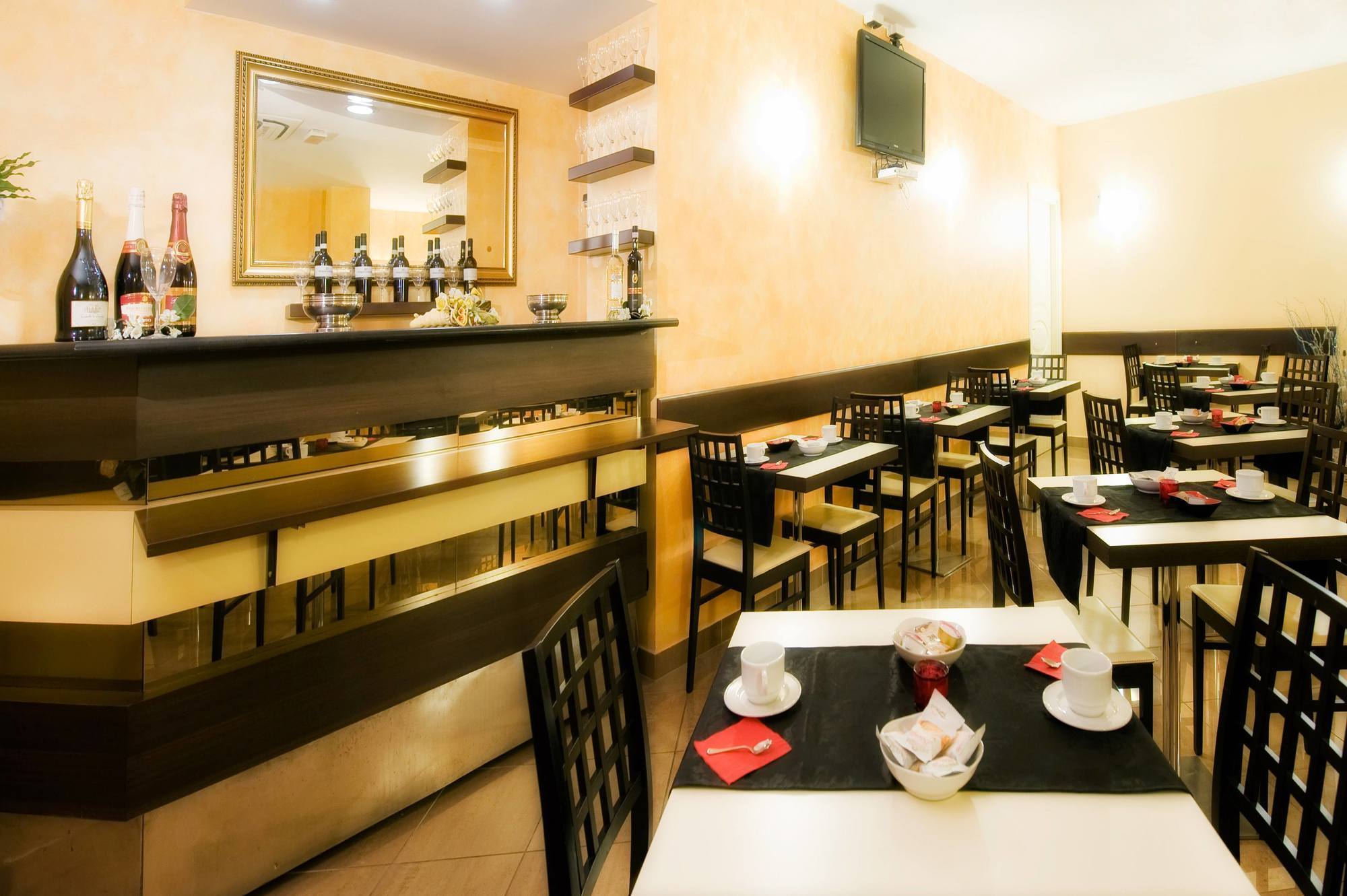 Hotel Bright Рим Екстер'єр фото